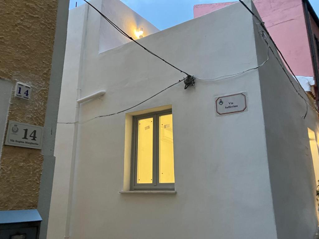 Residenza Nel Borgo L'Appusentu Bed & Breakfast Castelsardo Exterior foto