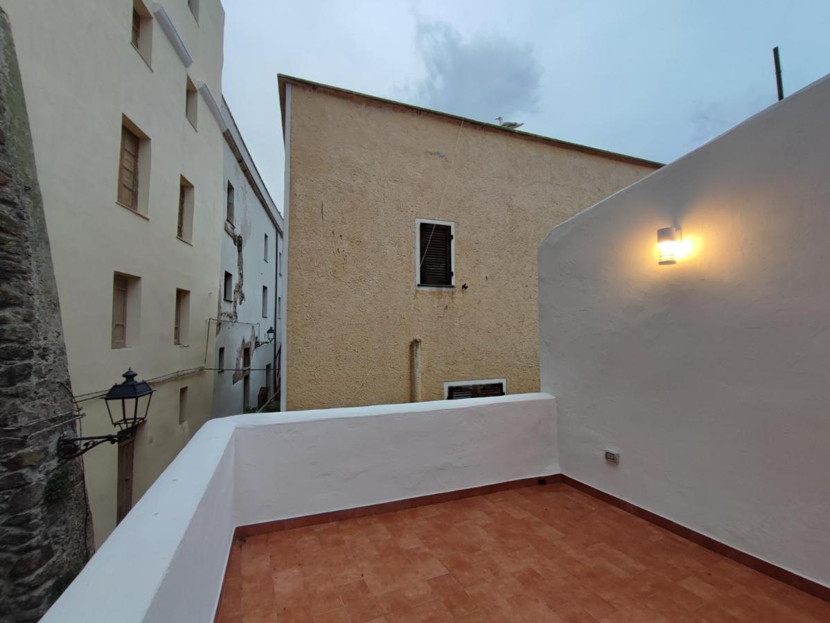 Residenza Nel Borgo L'Appusentu Bed & Breakfast Castelsardo Exterior foto